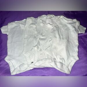 Classic White Short Sleeve Baby Bodysuit Set